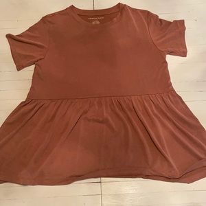 Apricot colored, tshirt